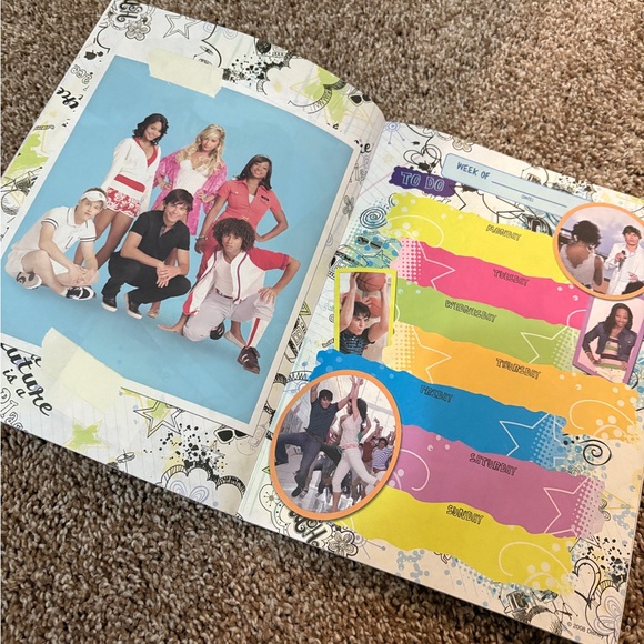 Disney High School Musical 2 Sticker Book - Picture 8 of 10